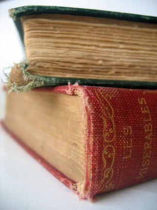 Old_book_-_Les_Miserables